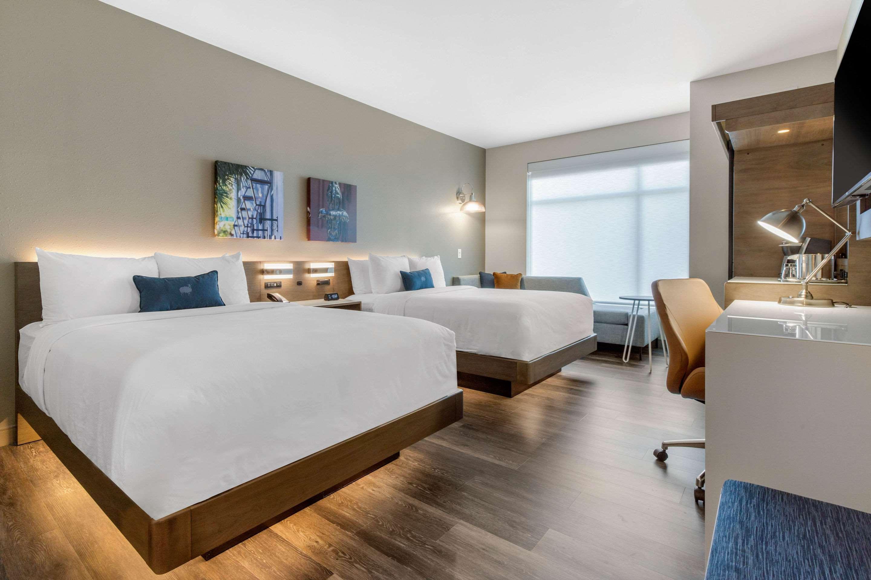 แคมเบรีย โฮเทล เมานต์ เพลเซนต์ - ชาร์ลส์ตัน Hotel ชาร์ลสตัน ภายนอก รูปภาพ