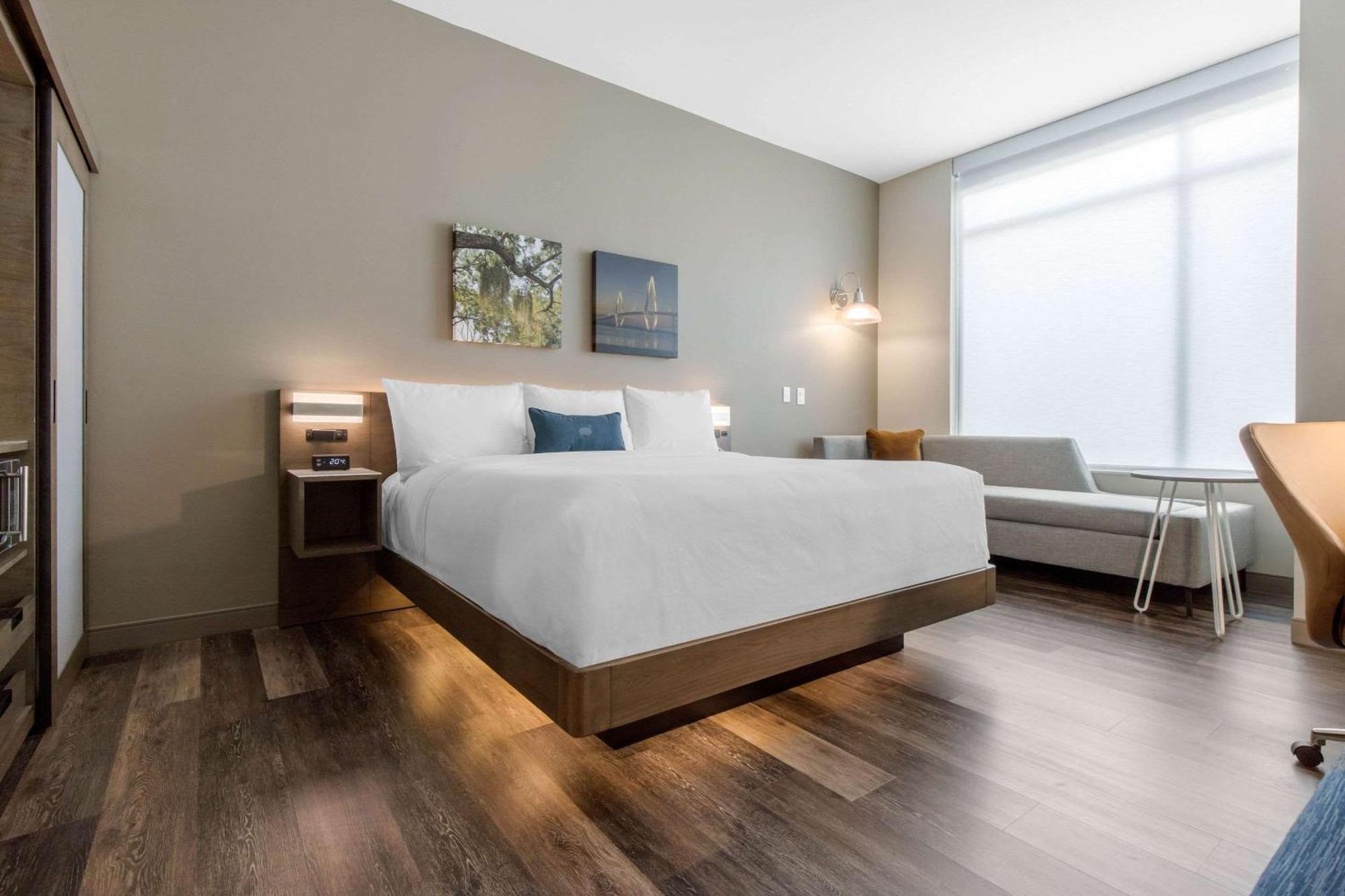 แคมเบรีย โฮเทล เมานต์ เพลเซนต์ - ชาร์ลส์ตัน Hotel ชาร์ลสตัน ภายนอก รูปภาพ